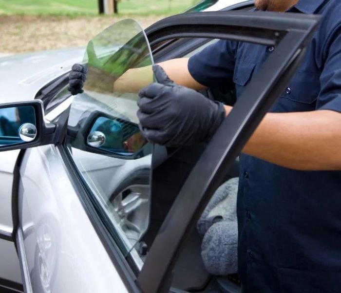 Side Window Replacement Services Dubai