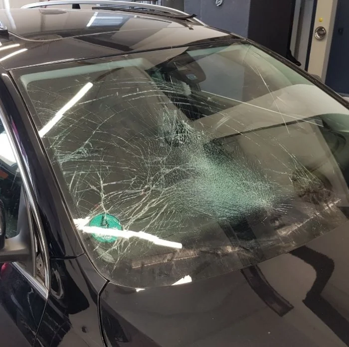 Front Passenger Window Glass